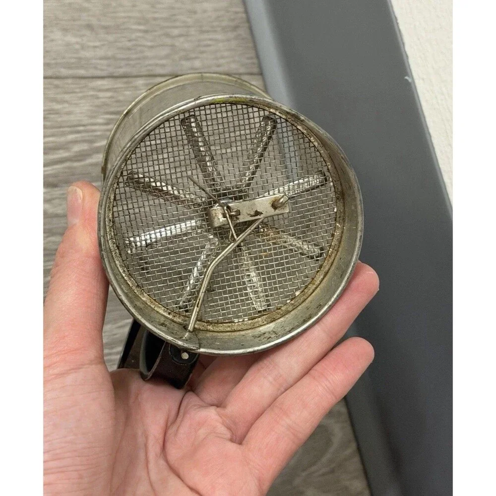 Vintage Small 1 Cup Flour Sifter With Squeeze Handle 3.75” Kitchen Gadget